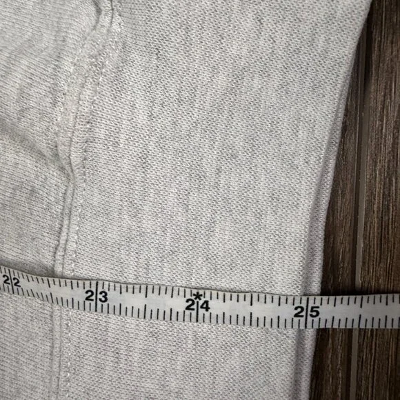 Vintage Walt Disney World Rainbow Embroidered Crewneck Sweatshirt Size Small - Picture 6 of 9